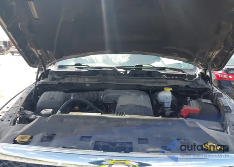 2023 Ram 1500 Classic Tradesman 4X4 6'4 Box z USA, uszkodzony, nr VIN 1C6RR7FG2PS538103